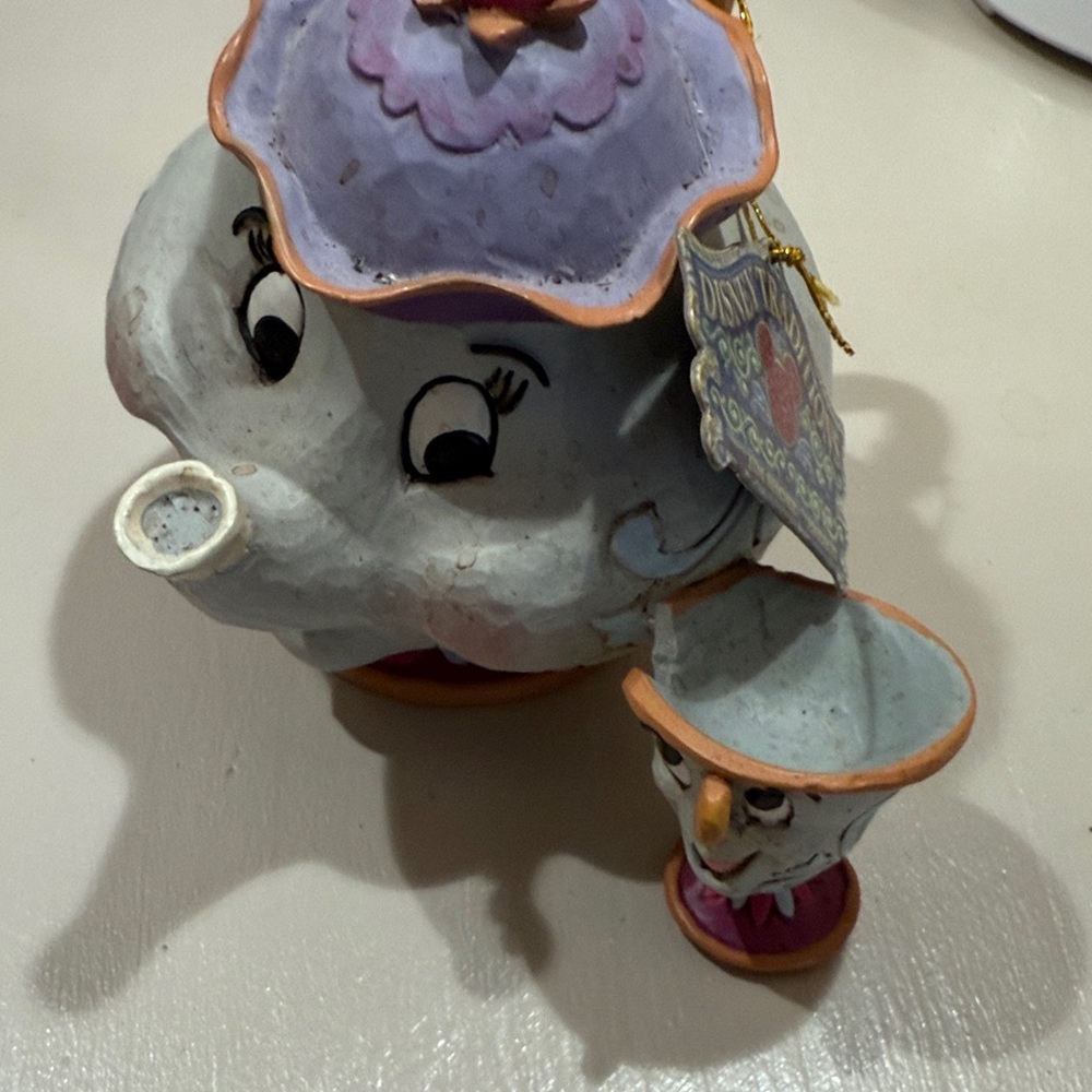 Disney Traditions Jim Shore- Mrs Potts and chip- a mother's love